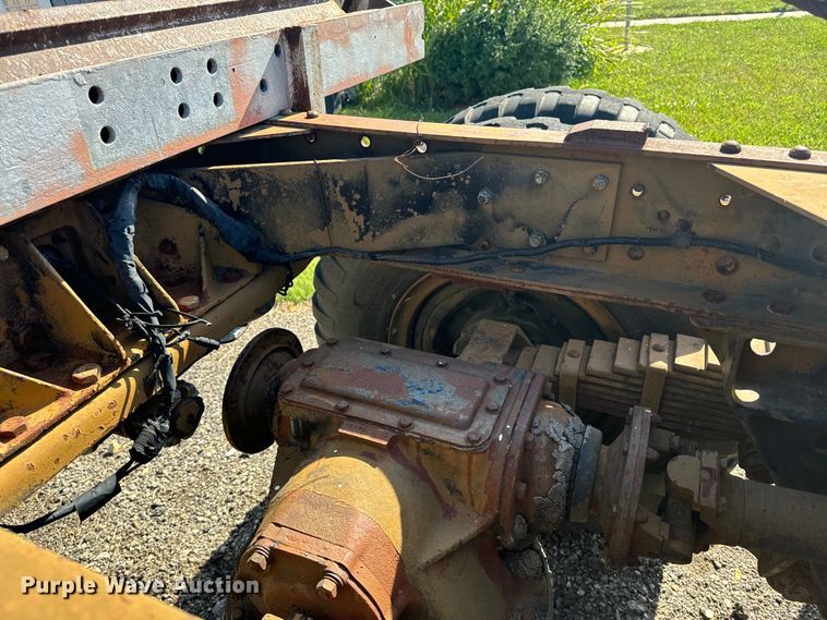 image for item EE7558 1967 Kaiser winch truck