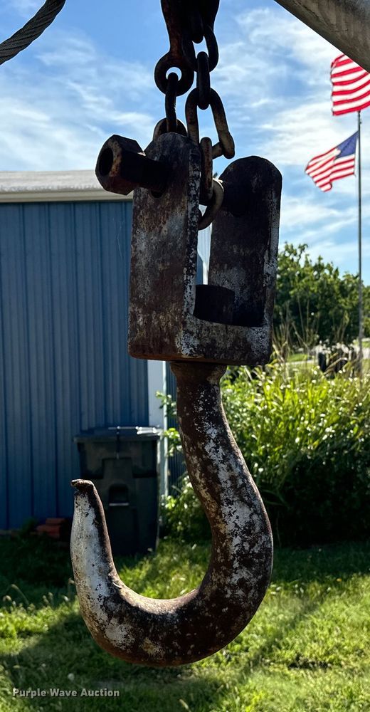 image for item EE7558 1967 Kaiser winch truck