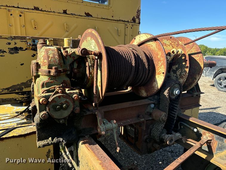 image for item EE7558 1967 Kaiser winch truck