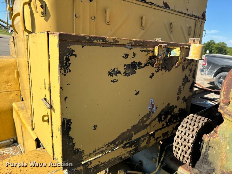 image for item EE7558 1967 Kaiser winch truck