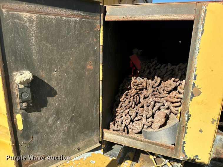 image for item EE7558 1967 Kaiser winch truck