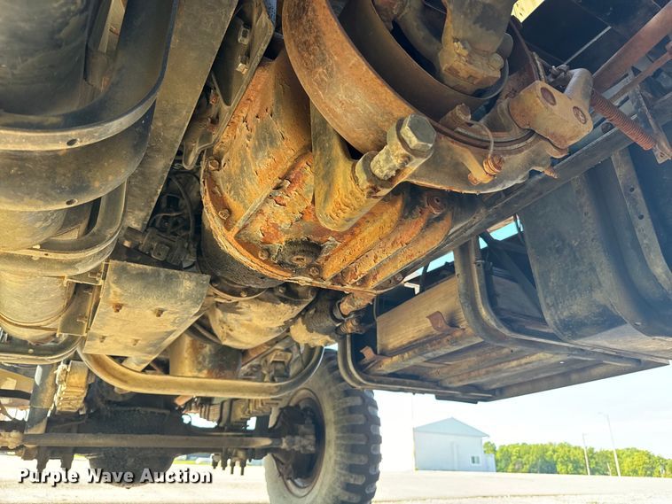 image for item EE7558 1967 Kaiser winch truck