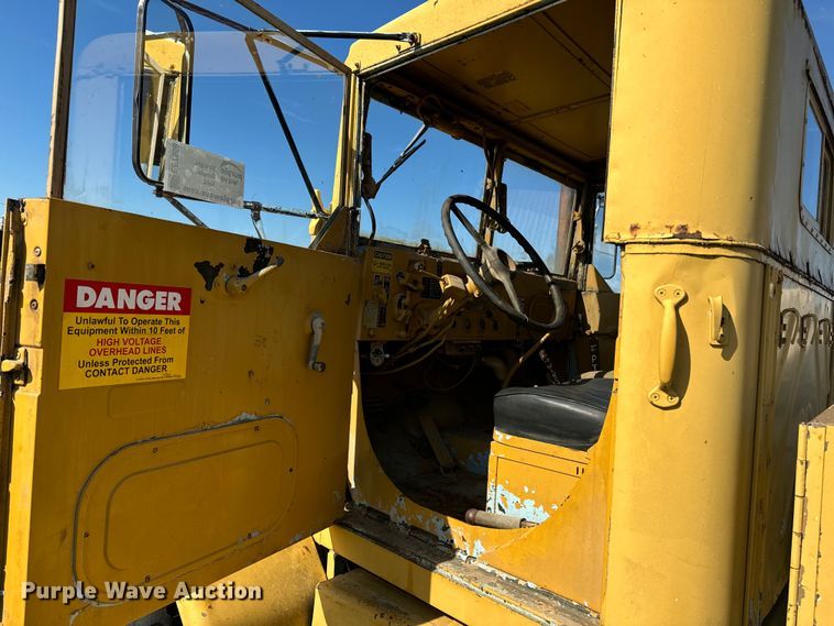 image for item EE7558 1967 Kaiser winch truck