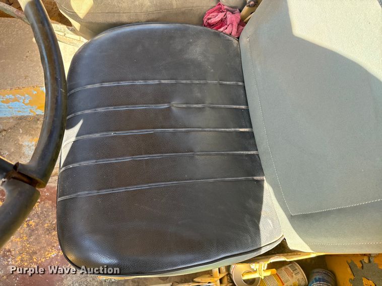 image for item EE7558 1967 Kaiser winch truck