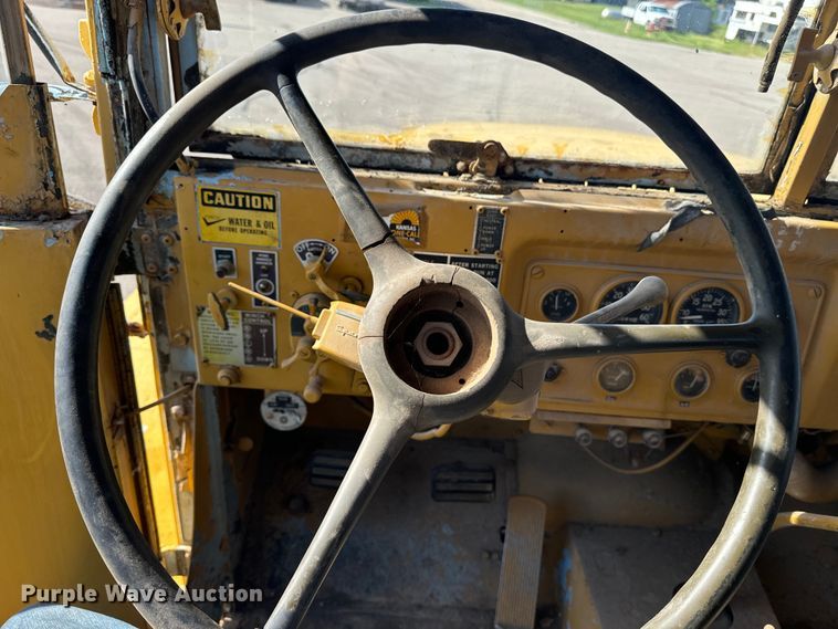 image for item EE7558 1967 Kaiser winch truck