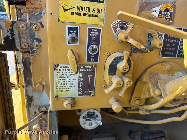 image for item EE7558 1967 Kaiser winch truck