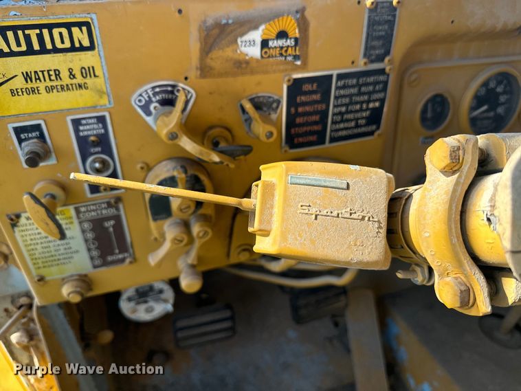 image for item EE7558 1967 Kaiser winch truck