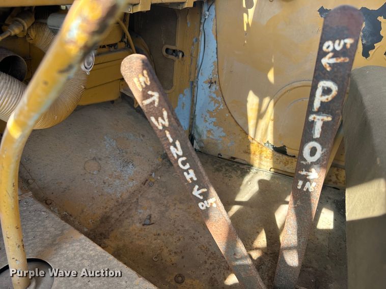 image for item EE7558 1967 Kaiser winch truck