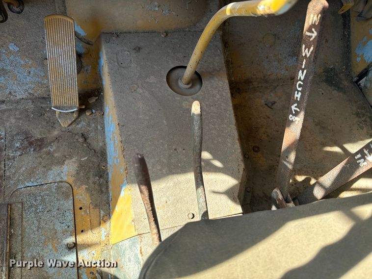 image for item EE7558 1967 Kaiser winch truck