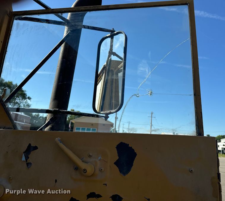 image for item EE7558 1967 Kaiser winch truck