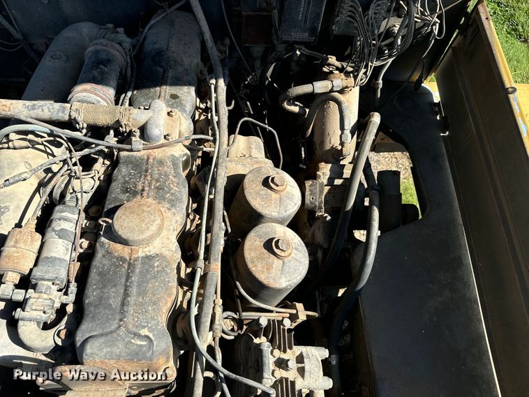 image for item EE7558 1967 Kaiser winch truck