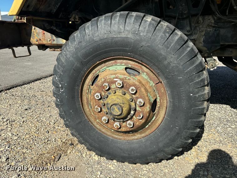 image for item EE7558 1967 Kaiser winch truck