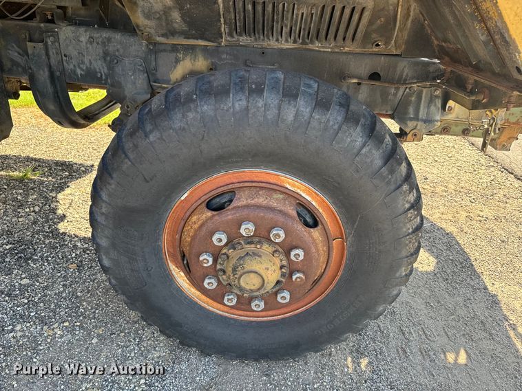 image for item EE7558 1967 Kaiser winch truck