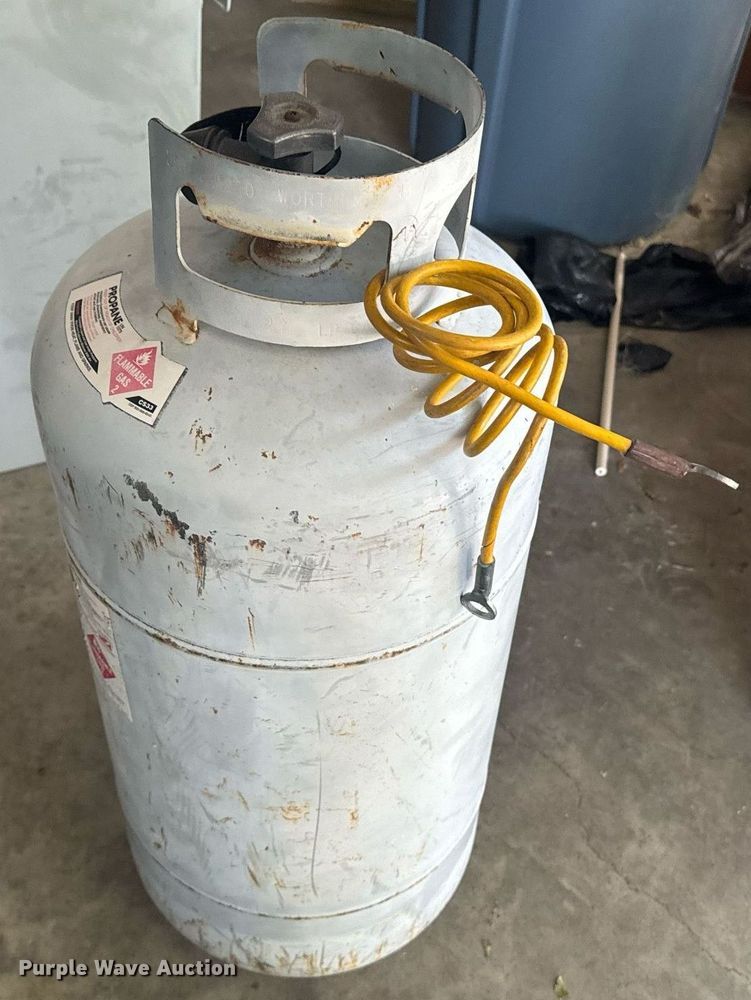 image for item EE7582 Coleman Power Station 10000 generator