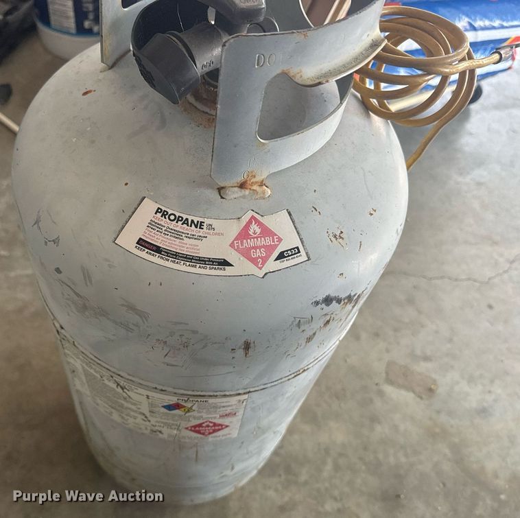 image for item EE7582 Coleman Power Station 10000 generator