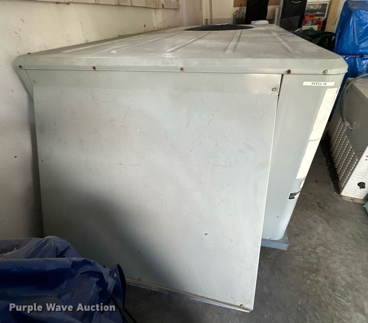 image for item EE7583 Trane YSC090E3EHA0D0 AC unit