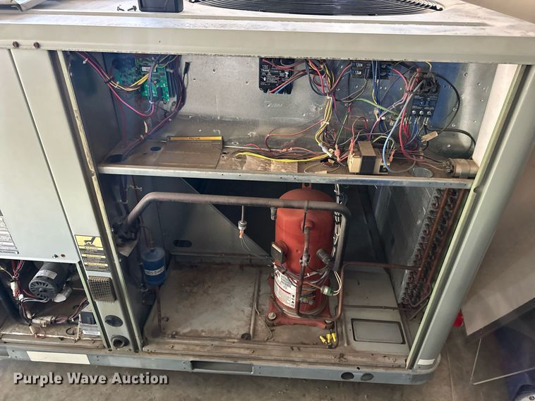 image for item EE7583 Trane YSC090E3EHA0D0 AC unit