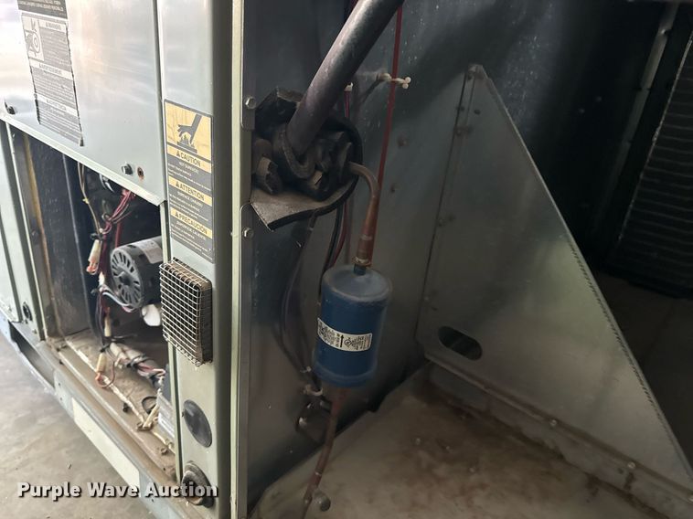 image for item EE7583 Trane YSC090E3EHA0D0 AC unit