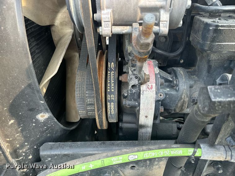 image for item EE7584 2000 Freightliner FLD semi truck