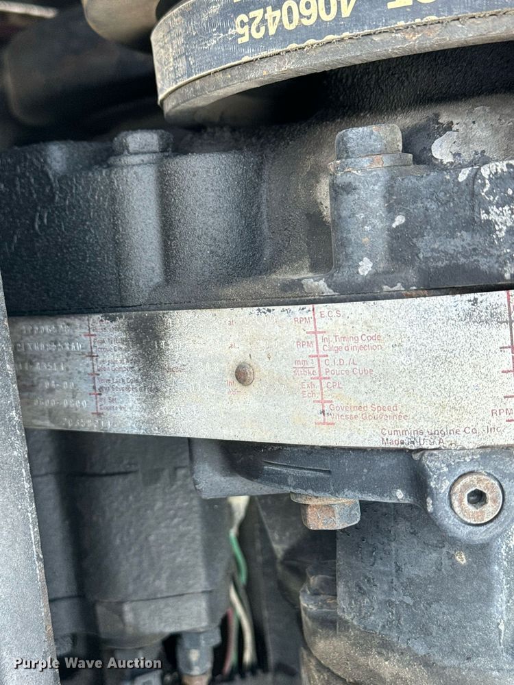 image for item EE7584 2000 Freightliner FLD semi truck