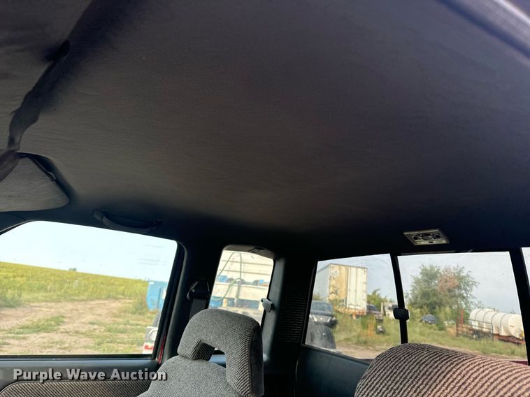 image for item EE7585 1996 Chevrolet S10 Ext. Cab pickup truck