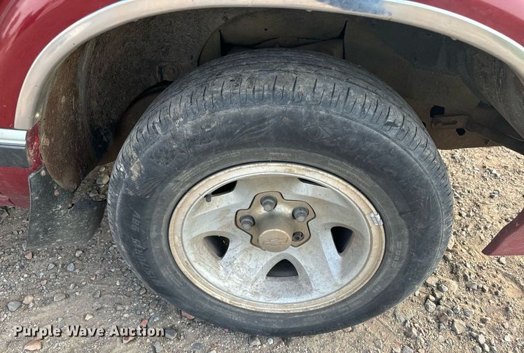 image for item EE7585 1996 Chevrolet S10 Ext. Cab pickup truck