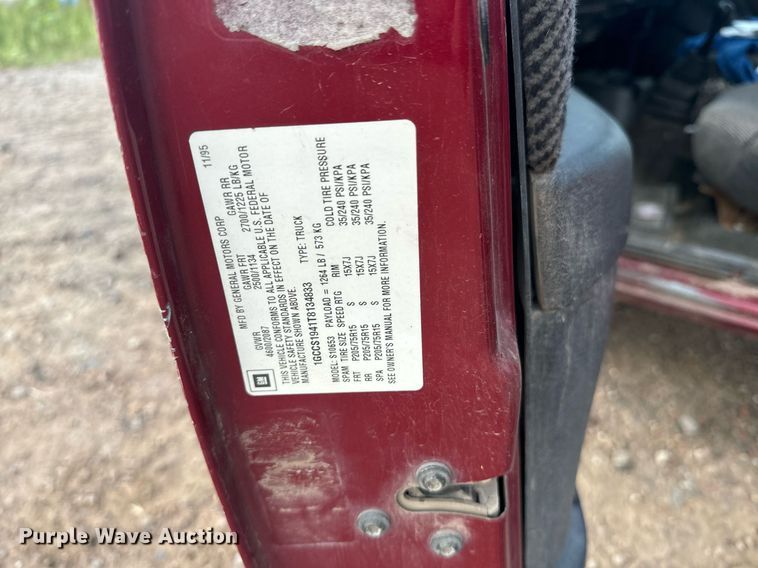 image for item EE7585 1996 Chevrolet S10 Ext. Cab pickup truck