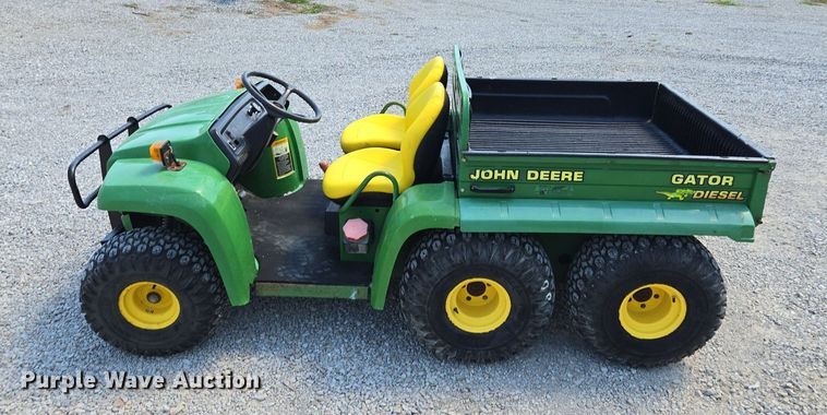 image for item EE8492 1998 John Deere  Gator utility vehicle