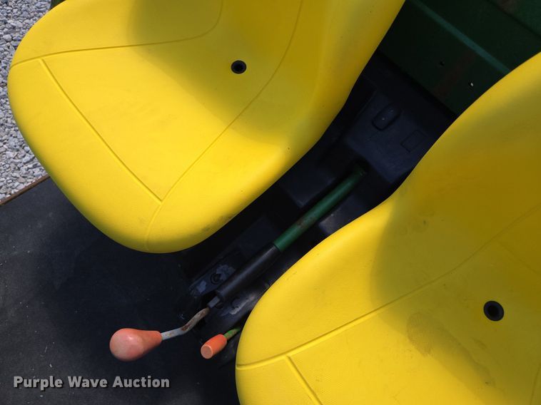 image for item EE8492 1998 John Deere  Gator utility vehicle