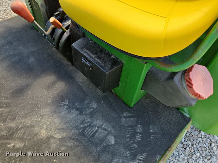 image for item EE8492 1998 John Deere  Gator utility vehicle