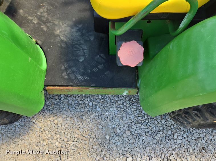 image for item EE8492 1998 John Deere  Gator utility vehicle