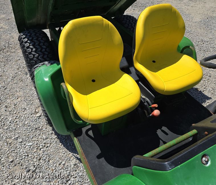 image for item EE8492 1998 John Deere  Gator utility vehicle