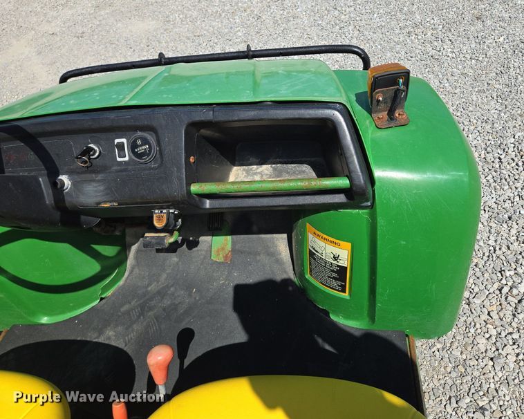 image for item EE8492 1998 John Deere  Gator utility vehicle