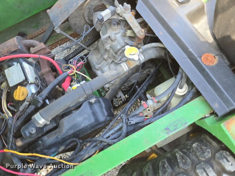 image for item EE8492 1998 John Deere  Gator utility vehicle