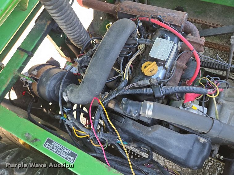 image for item EE8492 1998 John Deere  Gator utility vehicle