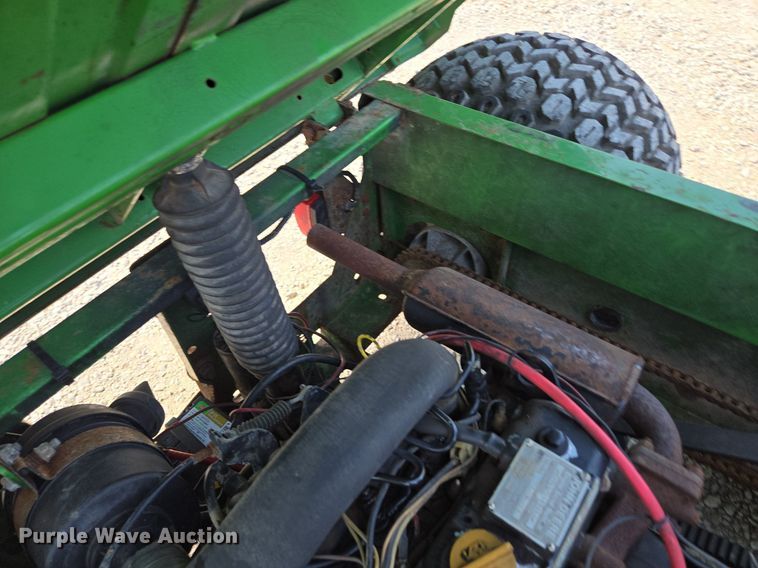 image for item EE8492 1998 John Deere  Gator utility vehicle