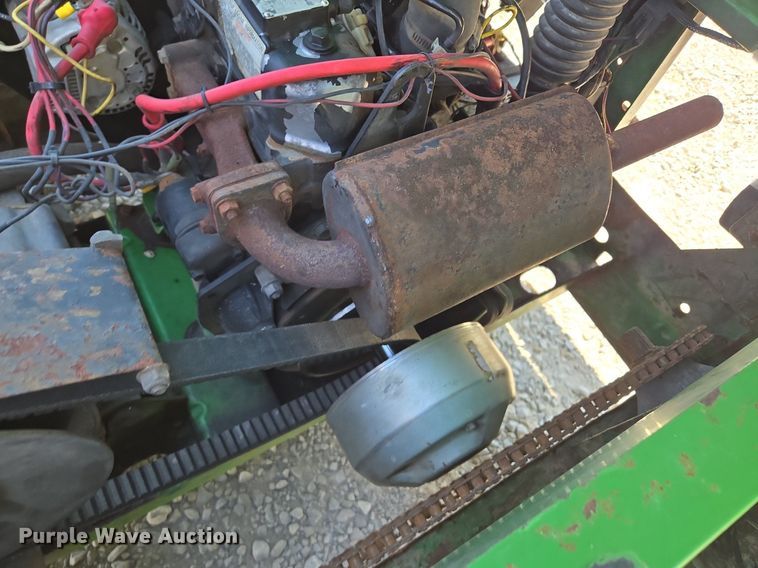 image for item EE8492 1998 John Deere  Gator utility vehicle