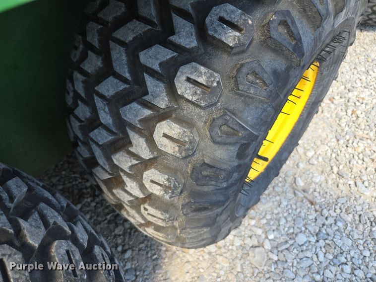 image for item EE8492 1998 John Deere  Gator utility vehicle