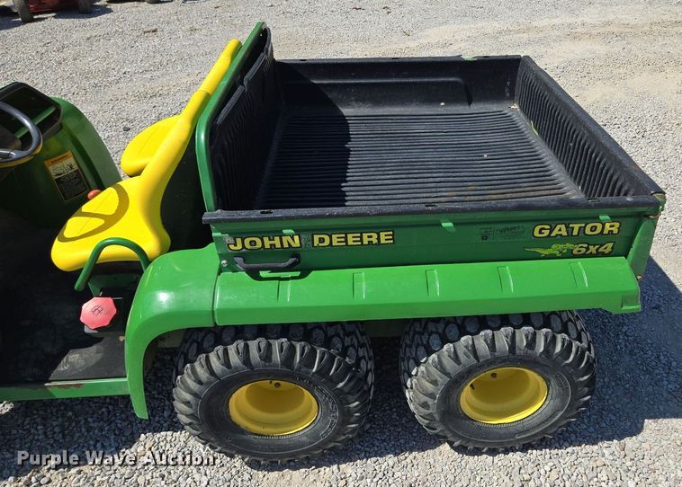 image for item EE8493 1999 John Deere Gator utility vehicle
