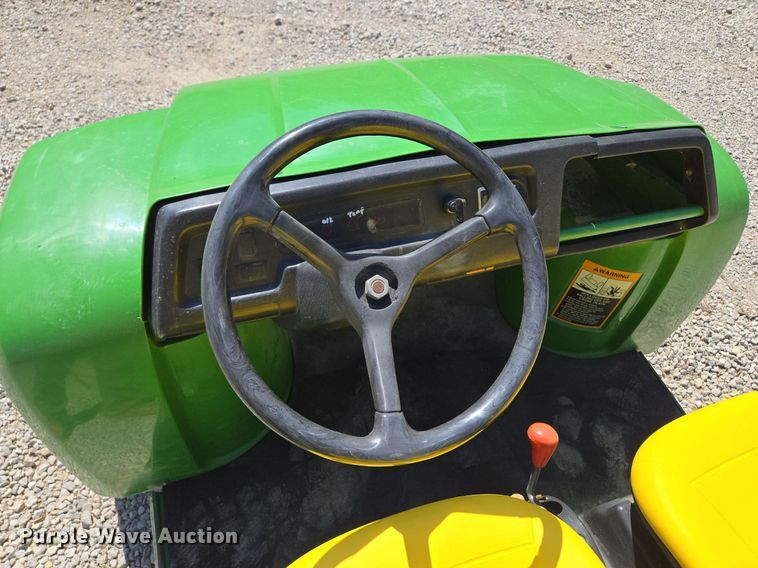 image for item EE8493 1999 John Deere Gator utility vehicle