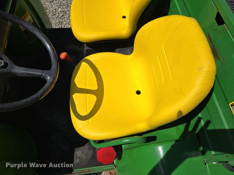 image for item EE8493 1999 John Deere Gator utility vehicle