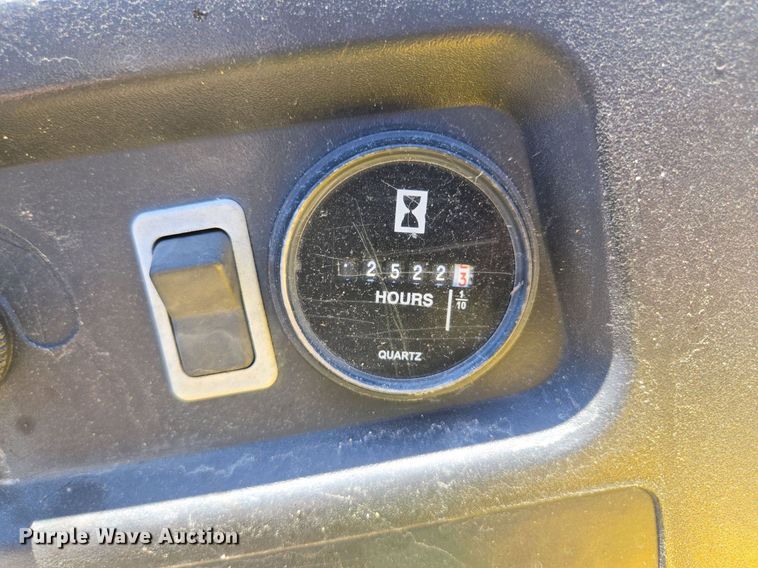 image for item EE8493 1999 John Deere Gator utility vehicle