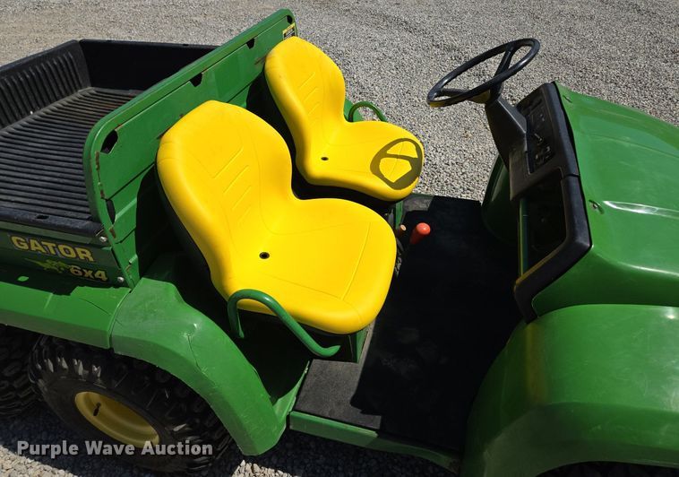 image for item EE8493 1999 John Deere Gator utility vehicle