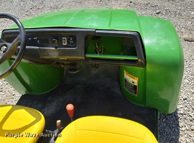 image for item EE8493 1999 John Deere Gator utility vehicle