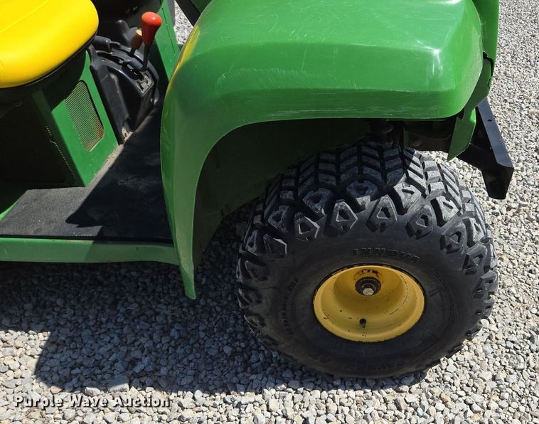 image for item EE8493 1999 John Deere Gator utility vehicle