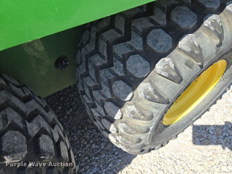 image for item EE8493 1999 John Deere Gator utility vehicle