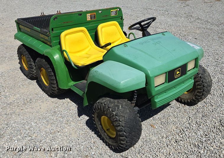 image for item EE8494 John Deere  Gator  utility vehicle