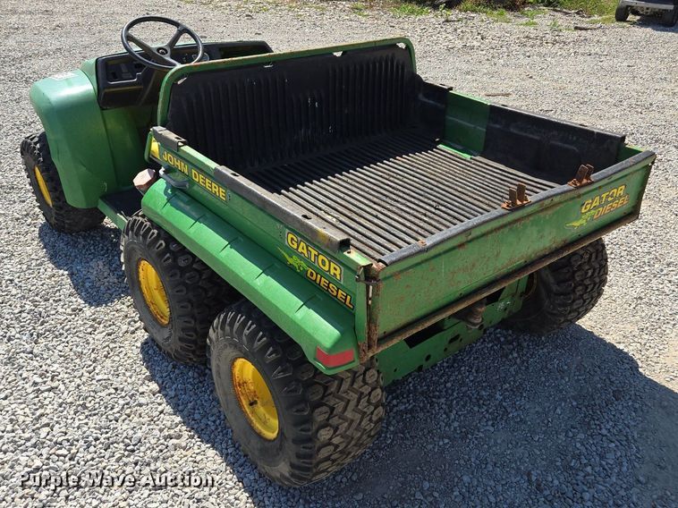 image for item EE8494 John Deere  Gator  utility vehicle