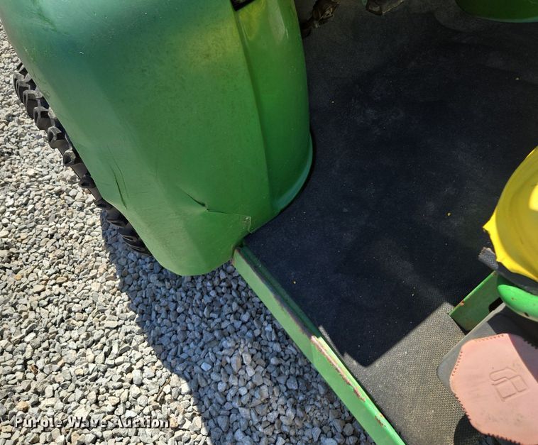 image for item EE8494 John Deere  Gator  utility vehicle