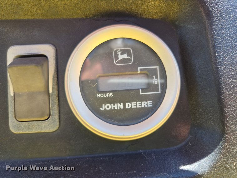 image for item EE8494 John Deere  Gator  utility vehicle